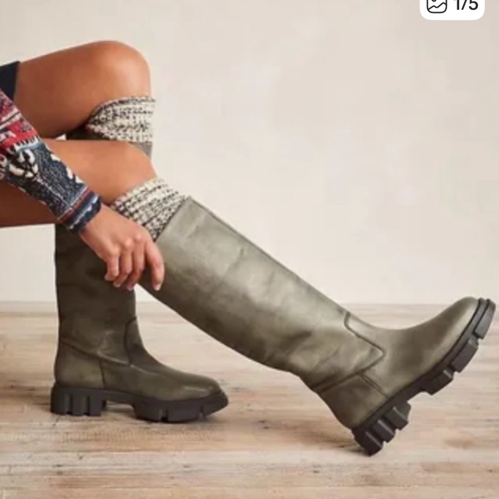 NWOT Free People Brooks Military Combat Boots in Moss Sz 38.5